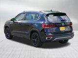 Certified 2022 Volkswagen Taos SE image 5