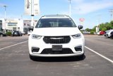 Used 2023 Chrysler Pacifica Limited image 3
