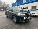 Used 2018 Toyota Highlander XLE image 3