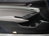 Used 2018 Honda Accord Touring image 6