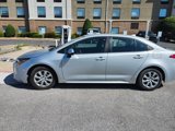 Used 2021 Toyota Corolla LE image 2