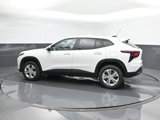 Used 2025 Chevrolet Trax LS image 3