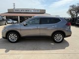 Used 2018 Nissan Rogue SV image 4