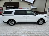 Used 2022 Kia Carnival LX image 2