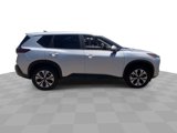 Used 2023 Nissan Rogue SV image 2