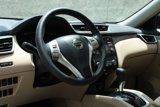 Used 2016 Nissan Rogue SV image 2