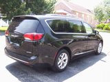 Used 2020 Chrysler Pacifica Limited image 5