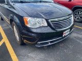 Used 2014 Chrysler Town & Country Touring image 3