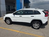 Used 2015 Jeep Cherokee Sport image 3