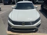 Used 2018 Volkswagen Passat 2.0T R-Line w/ R-Line Lighting Package image 2