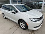 Used 2017 Chrysler Pacifica LX image 2