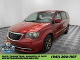 Used 2015 Chrysler Town & Country S image 5