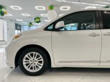 Used 2014 Toyota Sienna XLE w/ Entertainment Package image 6