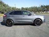 Used 2024 Ford Edge SE w/ Black Appearance Package image 2