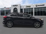 Used 2021 Ford Edge Titanium image 2
