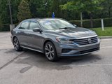 Used 2022 Volkswagen Passat 2.0T SE image 2