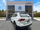 Certified 2022 Volkswagen Tiguan SE image 4