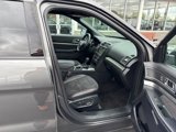 Used 2018 Ford Explorer XLT w/ Equipment Group 202A image 5