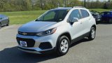Used 2022 Chevrolet Trax LT w/ LT Convenience Package image 4