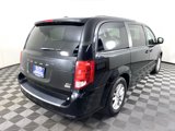 Used 2016 Dodge Grand Caravan SXT image 3