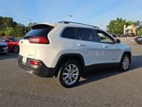 Used 2017 Jeep Cherokee Limited image 2