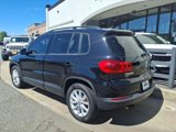 Used 2022 Volkswagen Taos SE w/ Panoramic Sunroof Package image 5