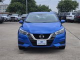 Used 2022 Nissan Versa SV image 2