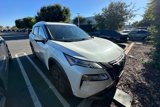 Used 2021 Nissan Rogue SV image 2