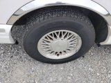 Used 1997 Lincoln Town Car Signature image 4