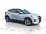 Used 2021 Nissan Kicks SV image 2