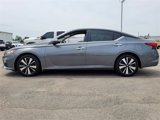 Used 2022 Nissan Altima 2.5 SV w/ SV Premium Package image 3