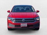 Used 2023 Volkswagen Jetta SE image 2