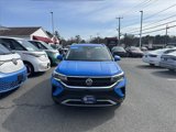 Certified 2022 Volkswagen Taos SE image 2