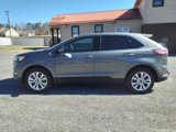 Used 2022 Ford Edge Titanium image 2