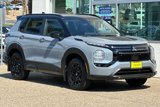New 2025 Mitsubishi Outlander SE image 2