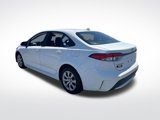 Used 2021 Toyota Corolla LE image 3