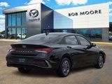 Used 2024 Hyundai Elantra SEL image 4