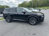 Used 2024 Nissan Rogue S image 3