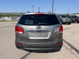 Used 2011 Kia Sorento LX w/ Convenience Pkg image 6