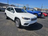 Used 2019 Jeep Cherokee Latitude Plus w/ Cold Weather Group image 3