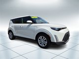 Used 2023 Kia Soul LX image 2