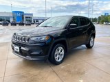 Used 2025 Jeep Compass Sport image 3