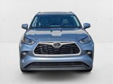 Used 2020 Toyota Highlander XLE image 2
