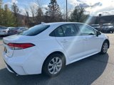 Used 2022 Toyota Corolla LE image 3