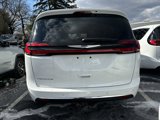New 2025 Chrysler Pacifica Select image 5