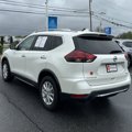 Used 2019 Nissan Rogue SV image 3