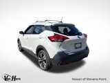 Used 2018 Nissan Kicks SV image 3