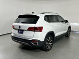 Certified 2022 Volkswagen Taos SE image 4