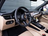 Used 2025 Porsche Macan image 4