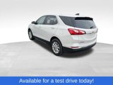Used 2018 Chevrolet Equinox LT image 3
